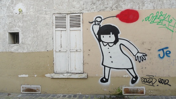 Street art à Saint Ouen - La petite fille au ballon rouge