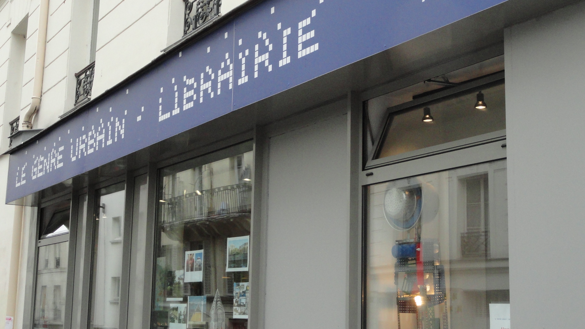 Rue Jouye-Rouve / Rue de Belleville - Librairie Le Genre Urbain