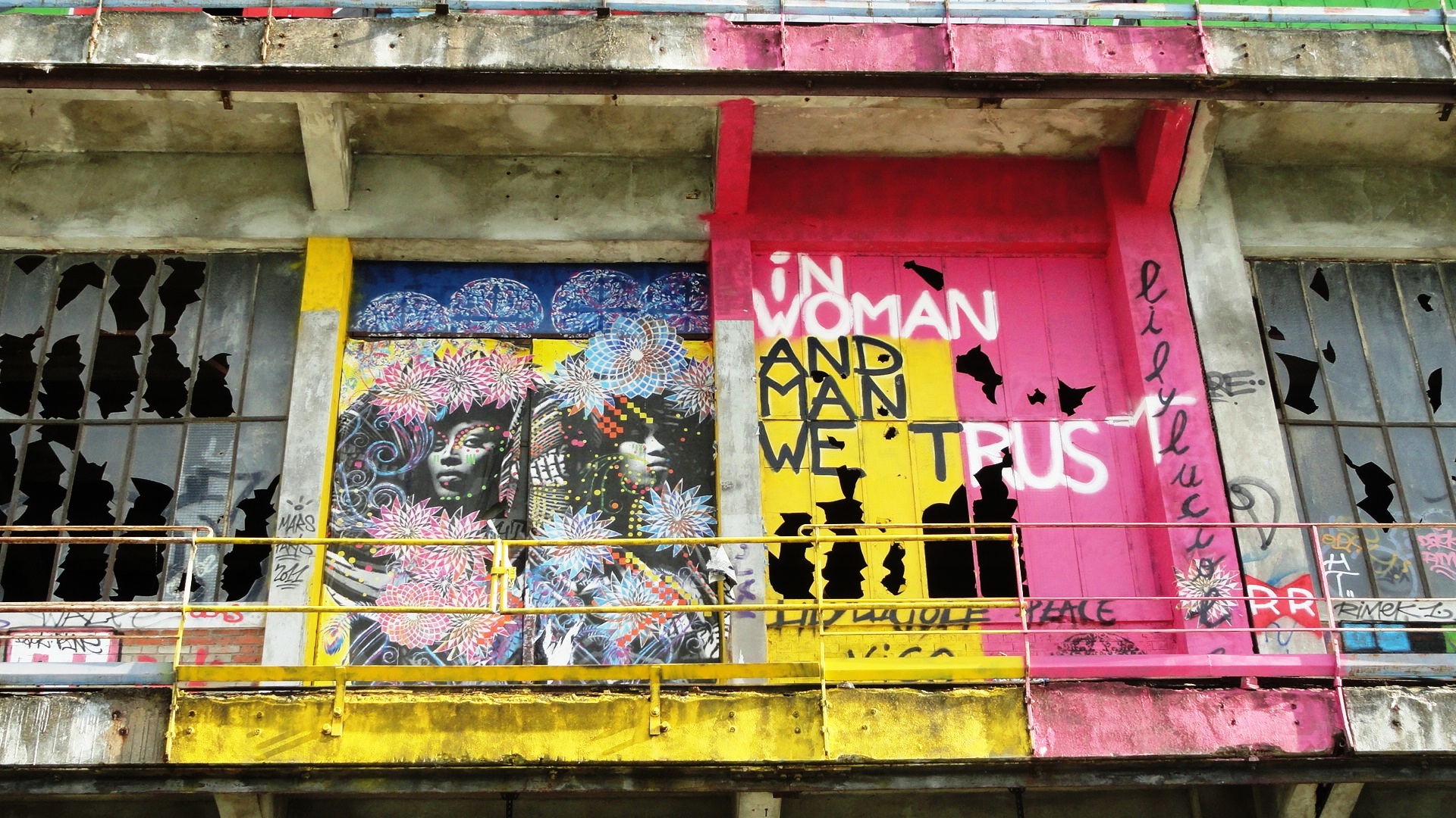 Street art au bâtiment des Douanes, Pantin