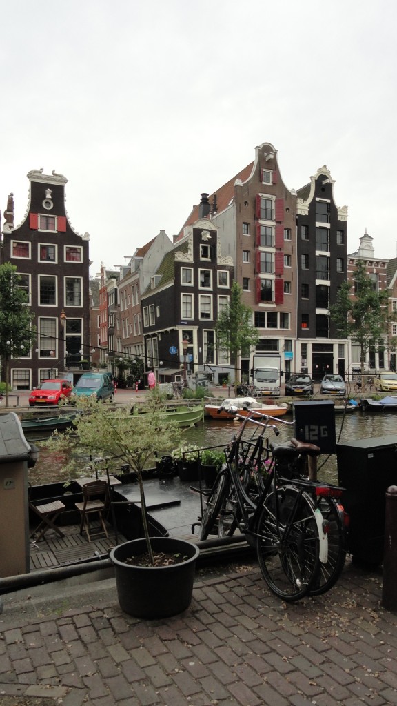 Amsterdam - Maisons, Canaux et vélos  