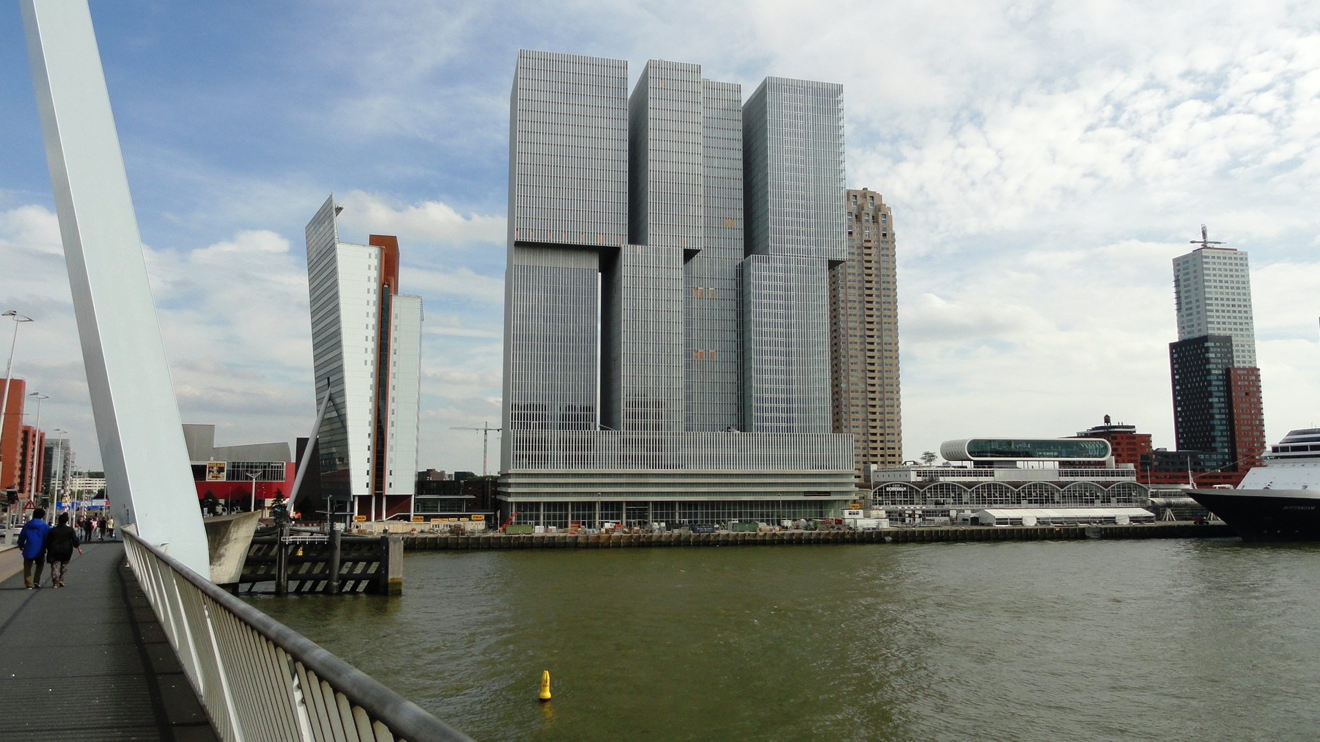 Rotterdam - Vue depuis le pont Erasme - Bâtiment De Rotterdam