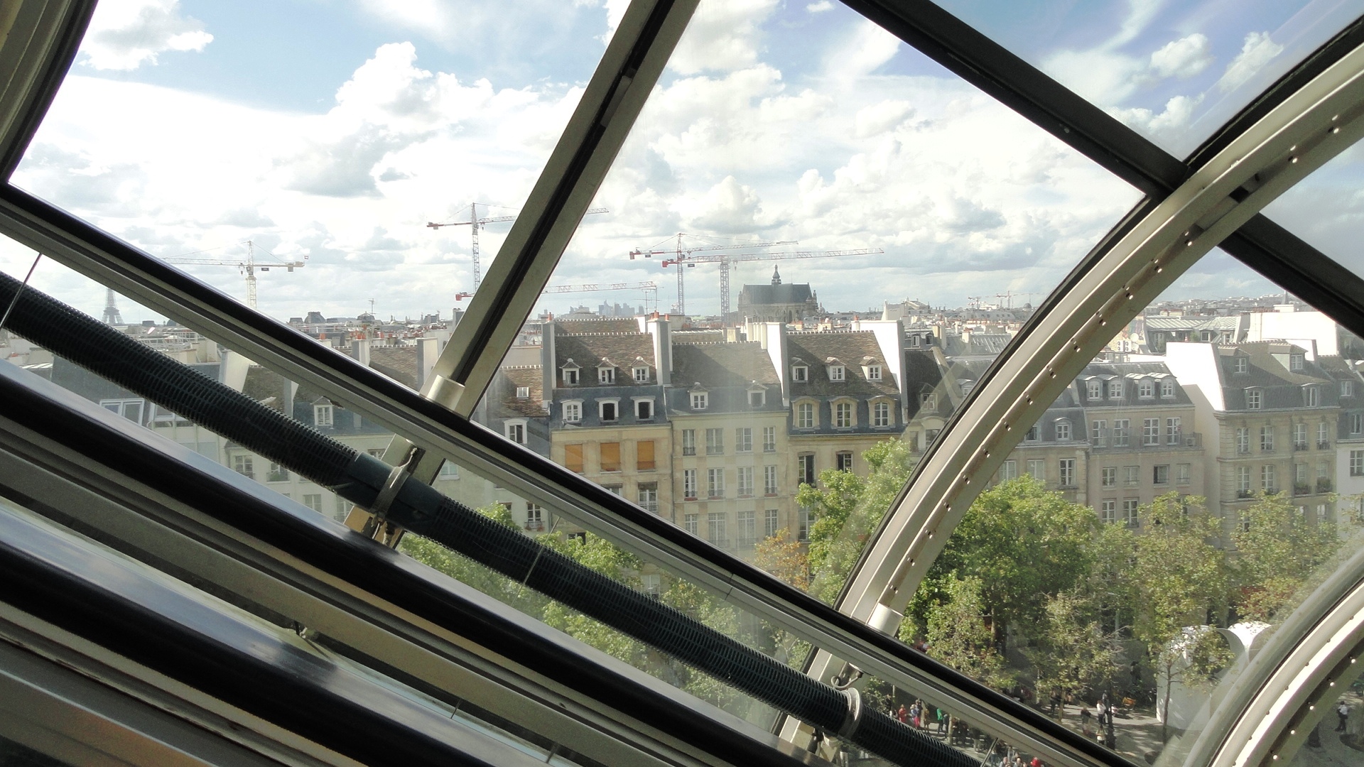 Centre Pompidou - Dans l'escalier