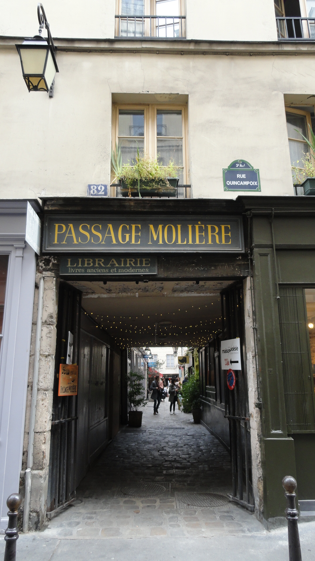 Passage Molière - Entrée rue Quincampoix