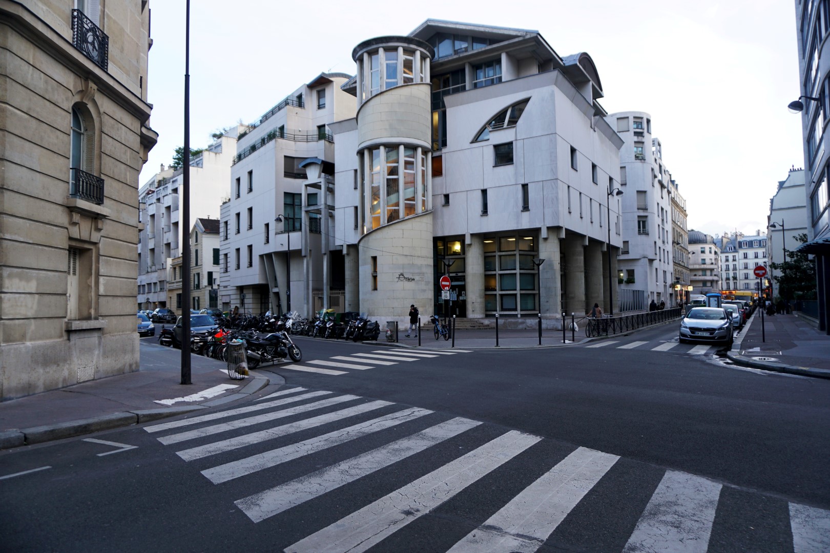 Balade dans le 7e arrondissement de Paris | de Saint Germain des Près au quartier du Gros Caillou - Conservatoire Portzamparc