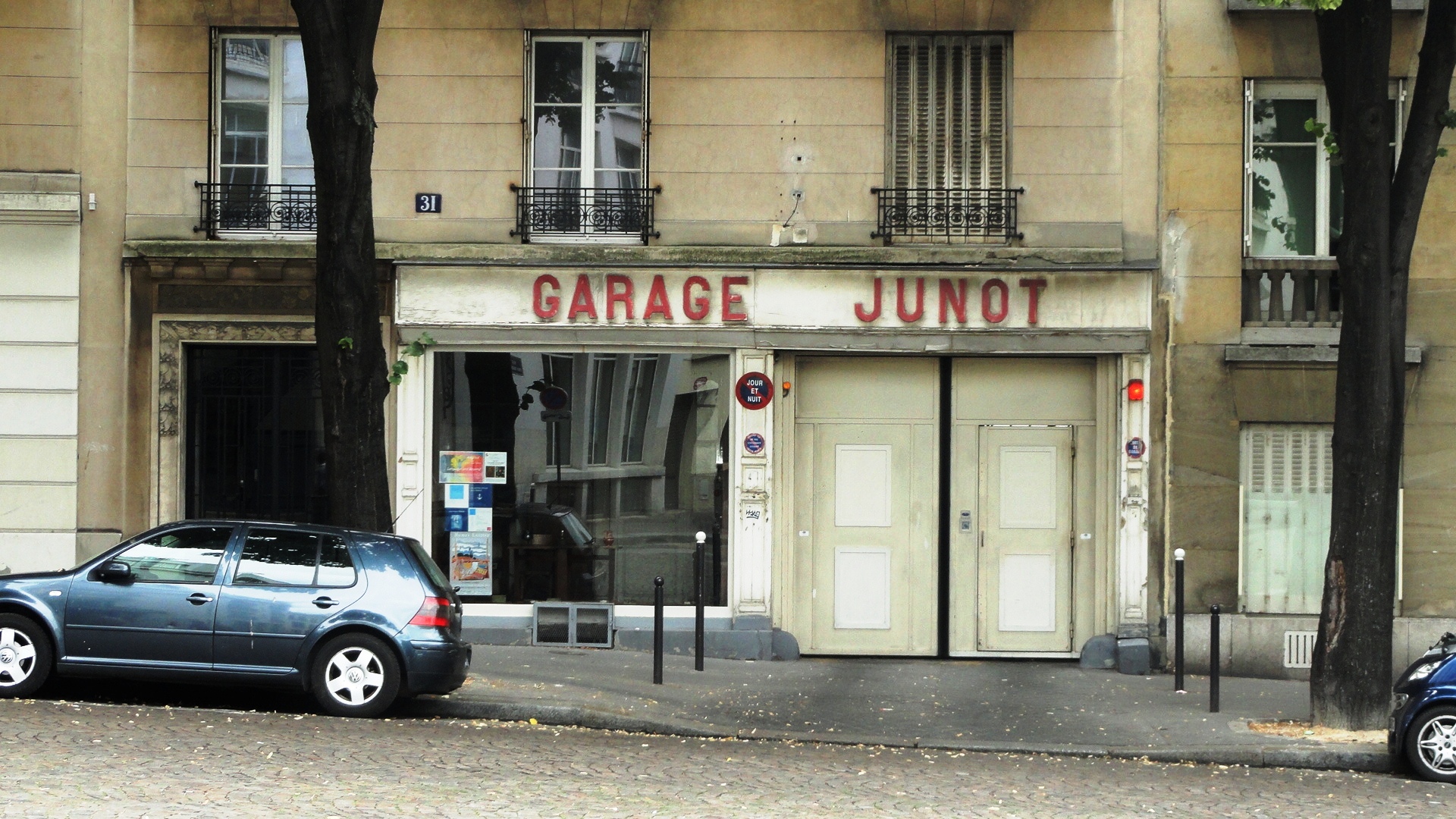 Avenue Jugnot - Garage