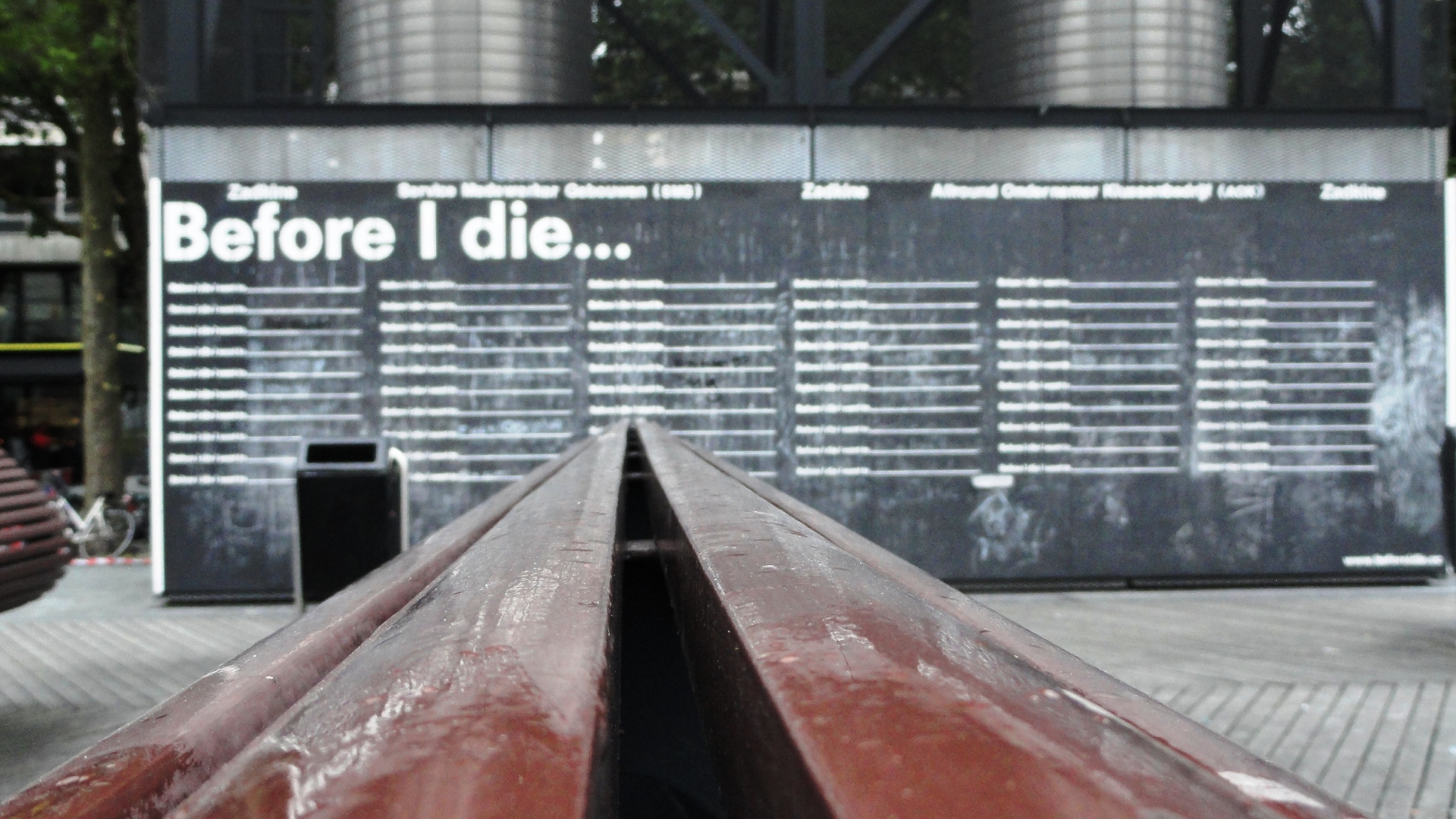 Rotterdam - Schouwburgplein - Mur "Before I die"