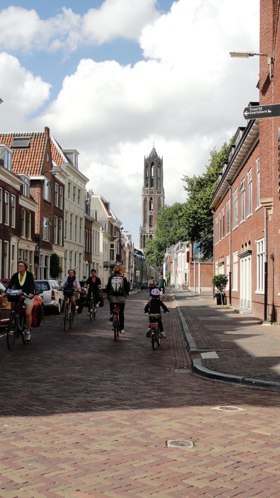 Utrecht - Lange Nieuwestraat - vue sur le Dom