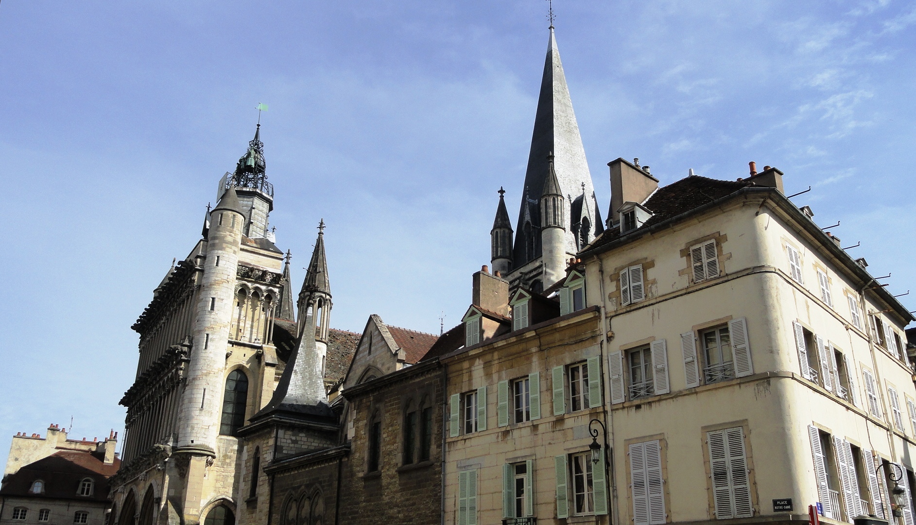 Dijon - Façades, Place Notre-Dame