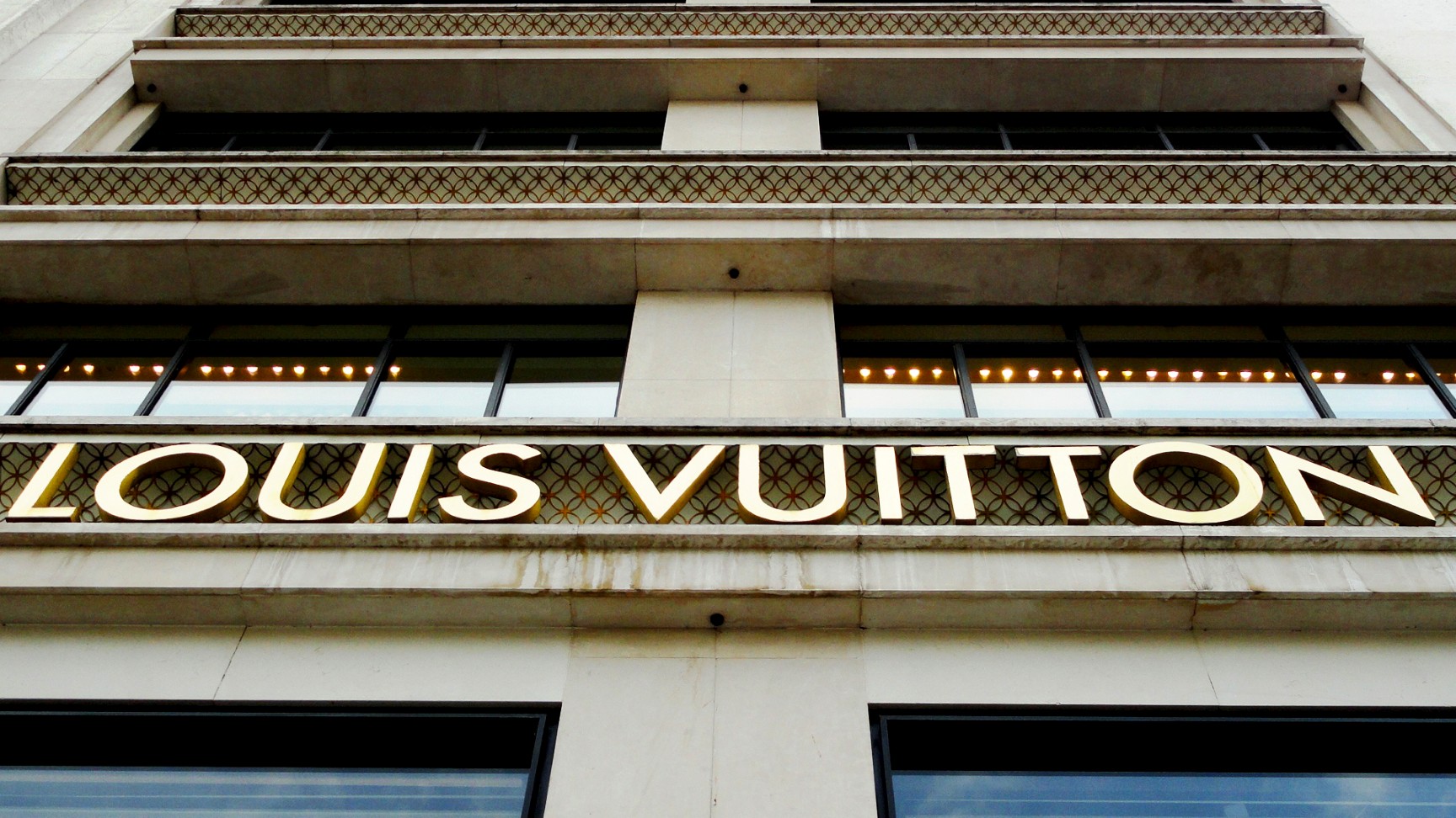 Boutique Louis Vitton, Champs Elysées