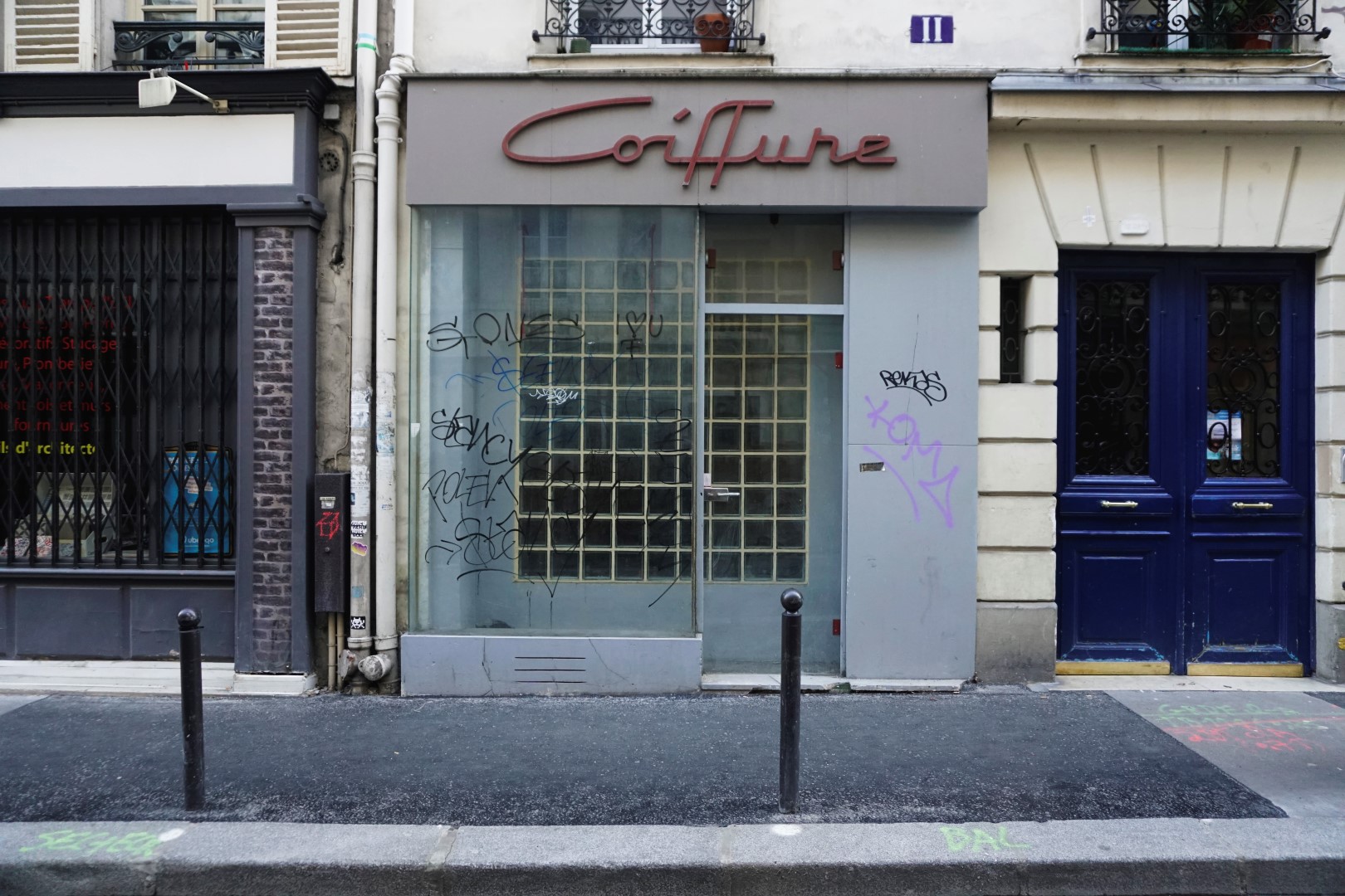 Ancienne devanture rue Rochechouart- Balade dans les 9e et 10e arrondissements de Paris - De place de la République à Pigalle