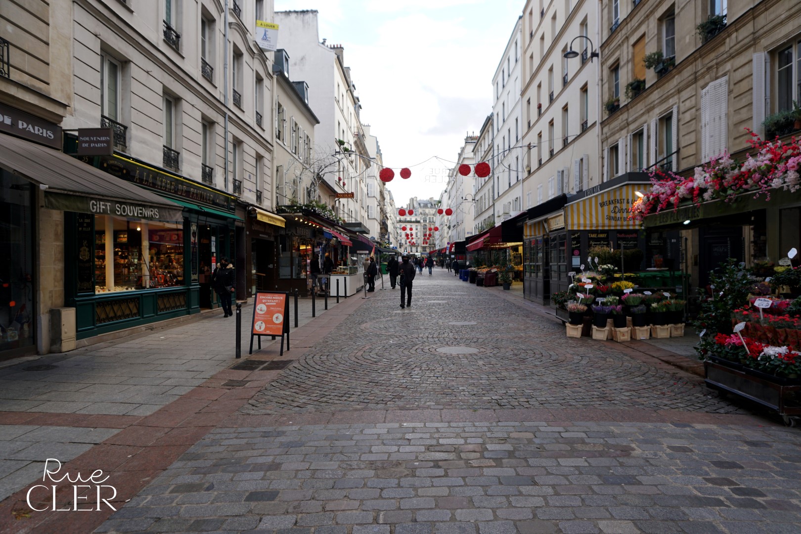 Balade dans le 7e arrondissement de Paris | de Saint Germain des Près au quartier du Gros Caillou - Rue Cler